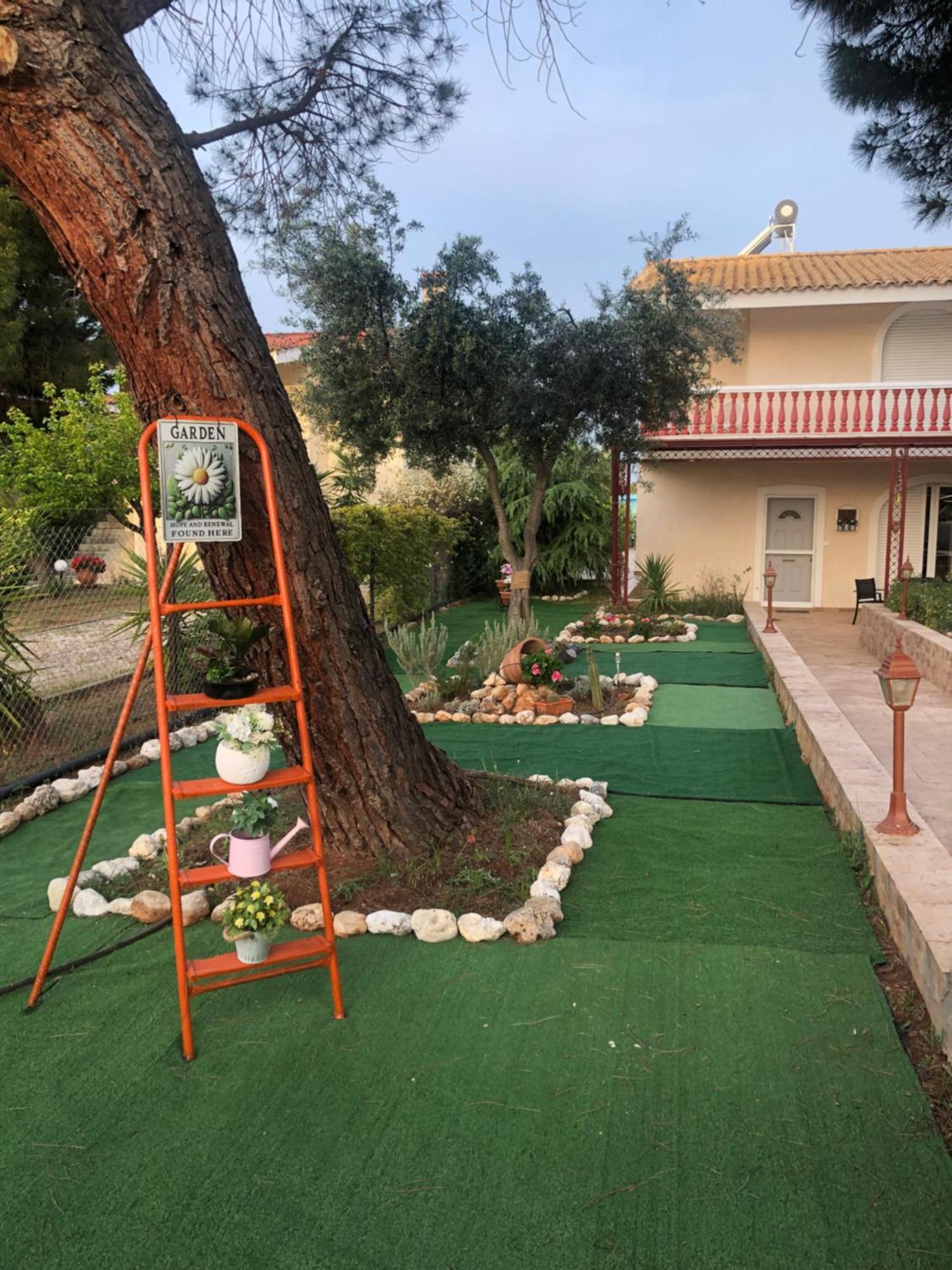 Villa Evenik Eretria  Luaran gambar
